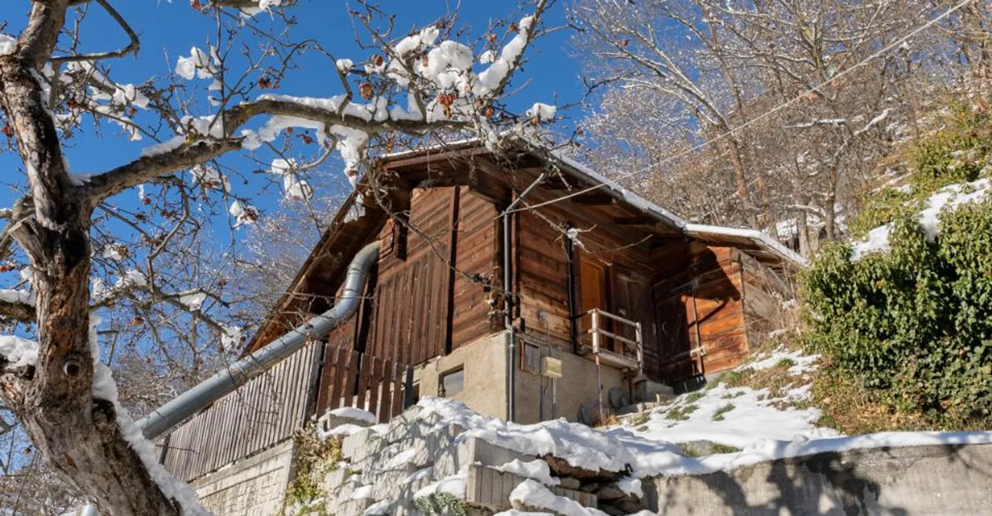 Two-family house and stable with great views and best sunshine in - Photo 10 of 10