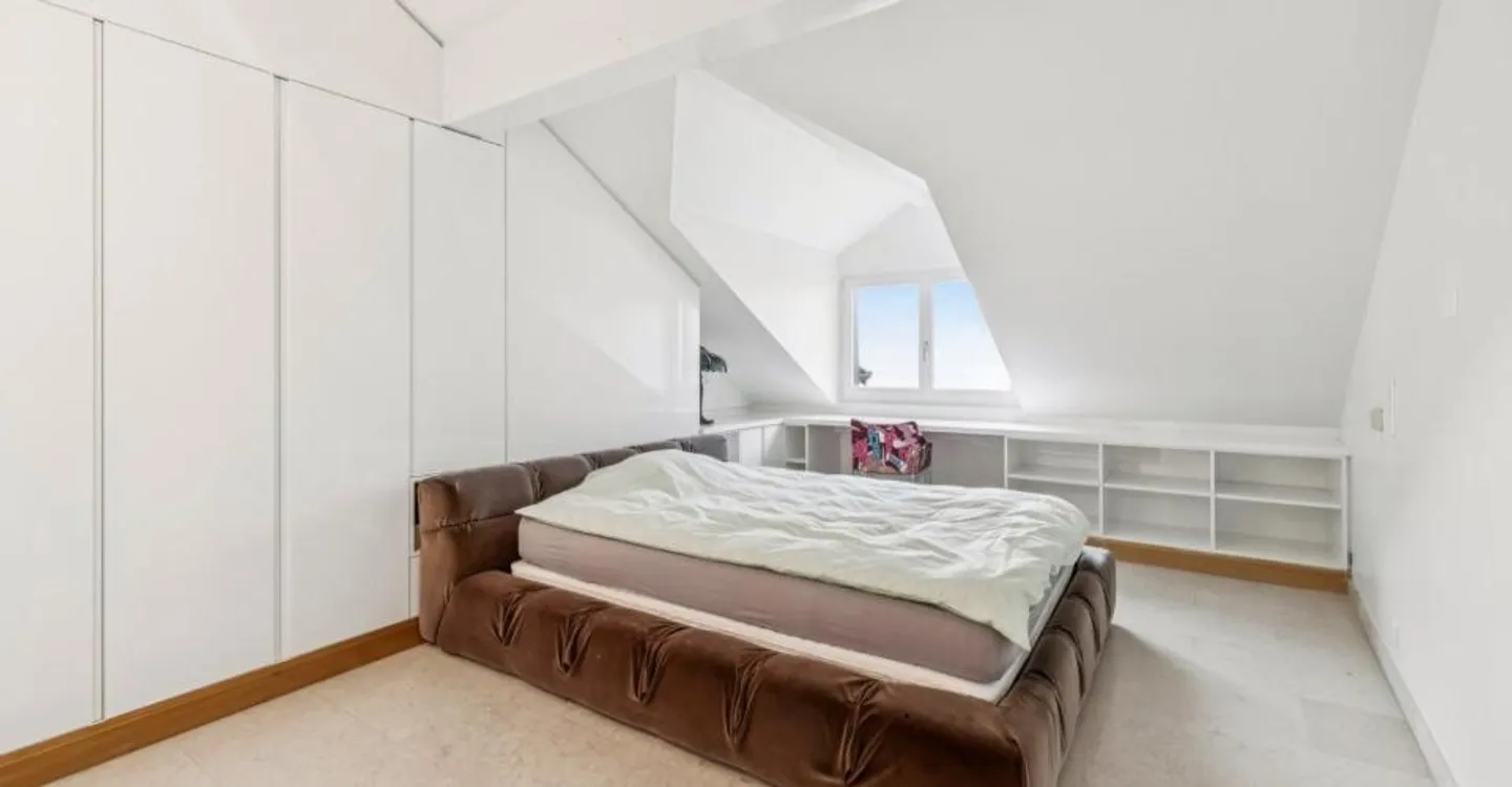 SUPERB HIGH-END DUPLEX WITH EXCEPTIONAL PANORAMA OVER THE LAKE - Photo 5 of 12