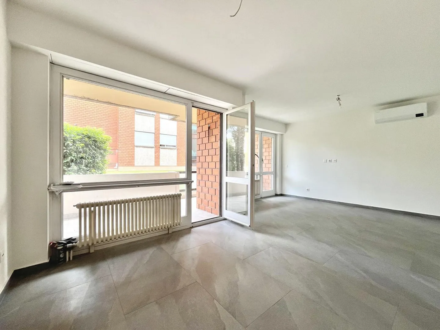 Appartamento luminoso 3.5 locali con terrazza - Foto 2 di 10