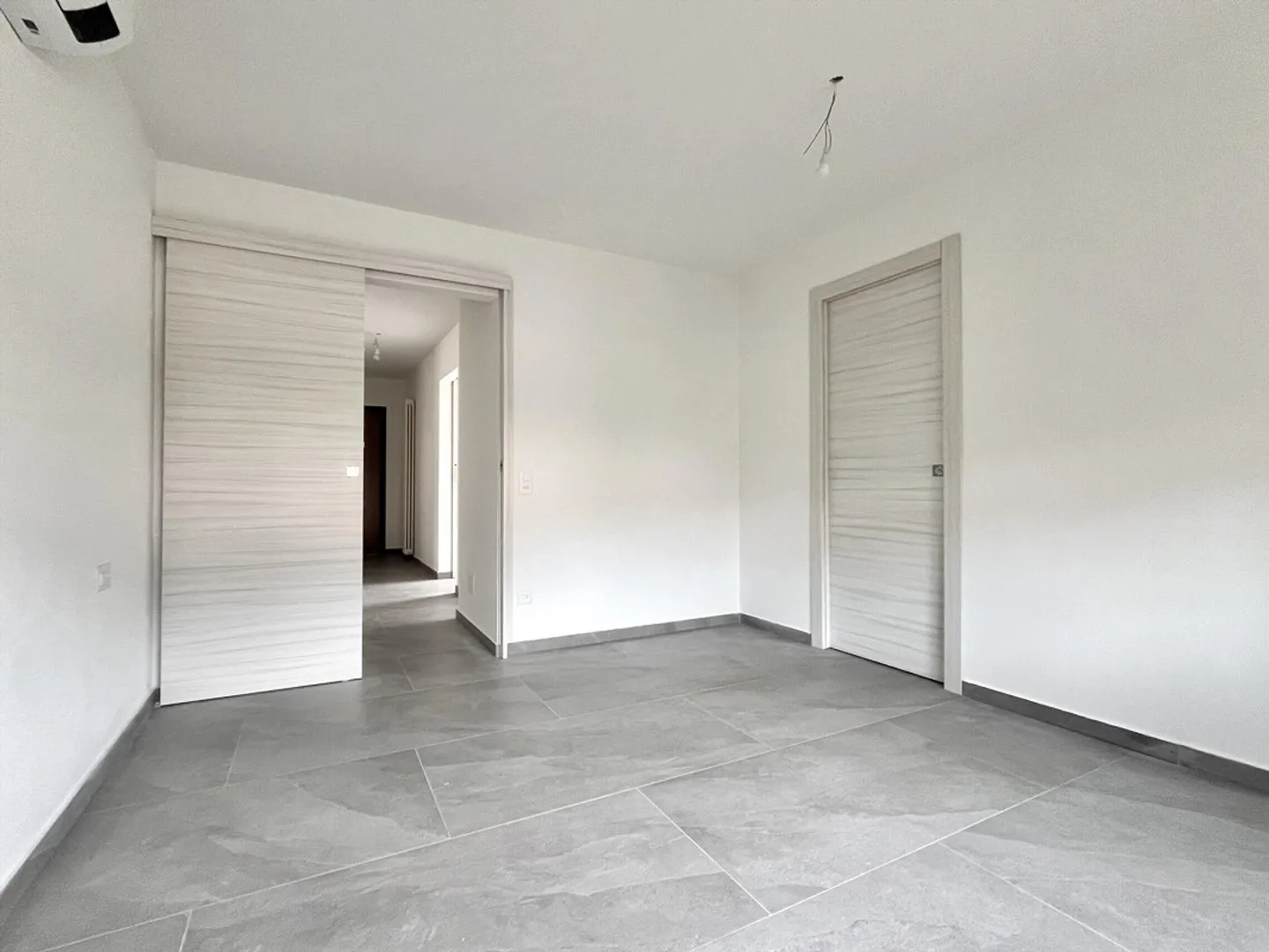 Appartamento luminoso 3.5 locali con terrazza - Foto 7 di 10