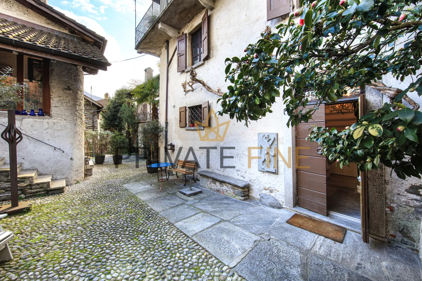 Historic Chalet in Gordola - Photo 2 of 25