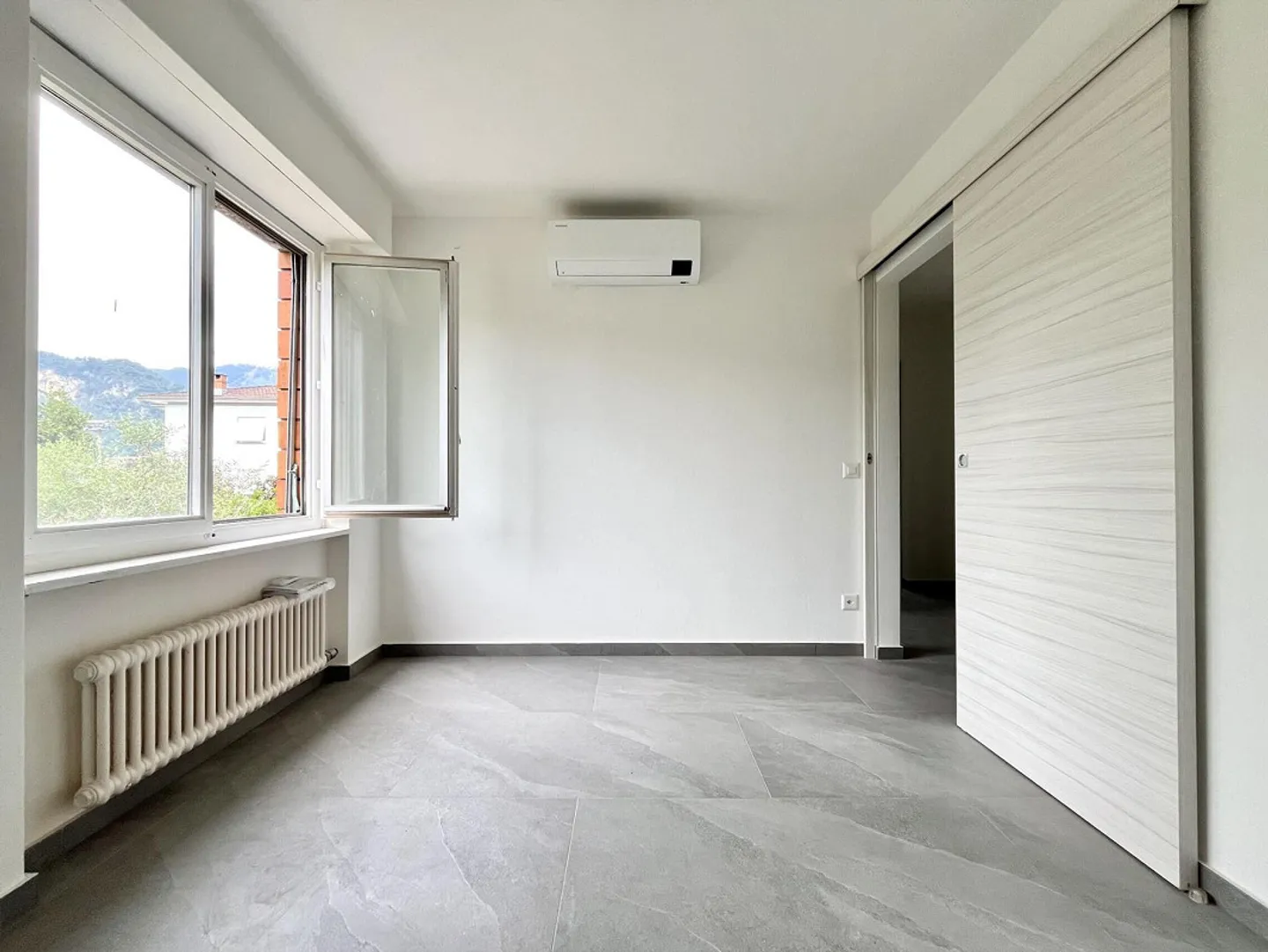 Appartamento luminoso 3.5 locali con terrazza - Foto 6 di 10
