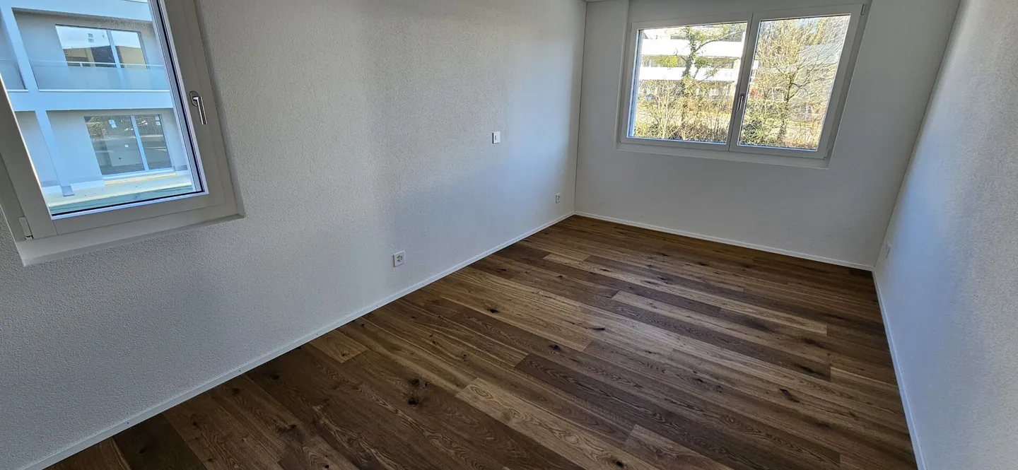 Moderne 4.5-Zimmer-Wohnung mit Loggia - Foto 6 von 14