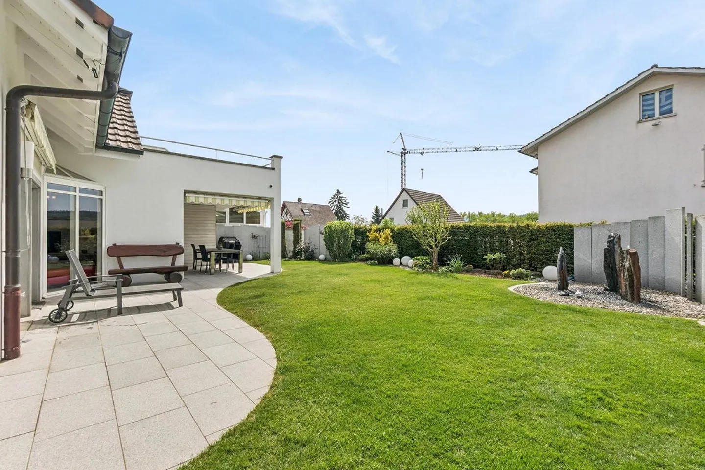 Your new home with garden paradise - 8.5-room double-family house... - Photo 3 of 13