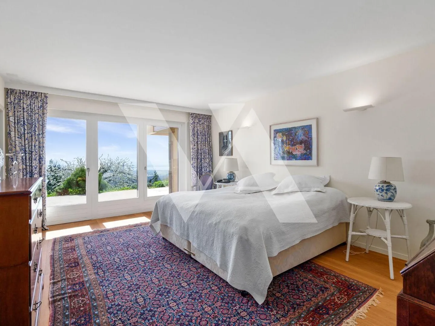 For Sale - Exceptional Property with Stunning Lake and Alpine Views - Photo 7 of 13