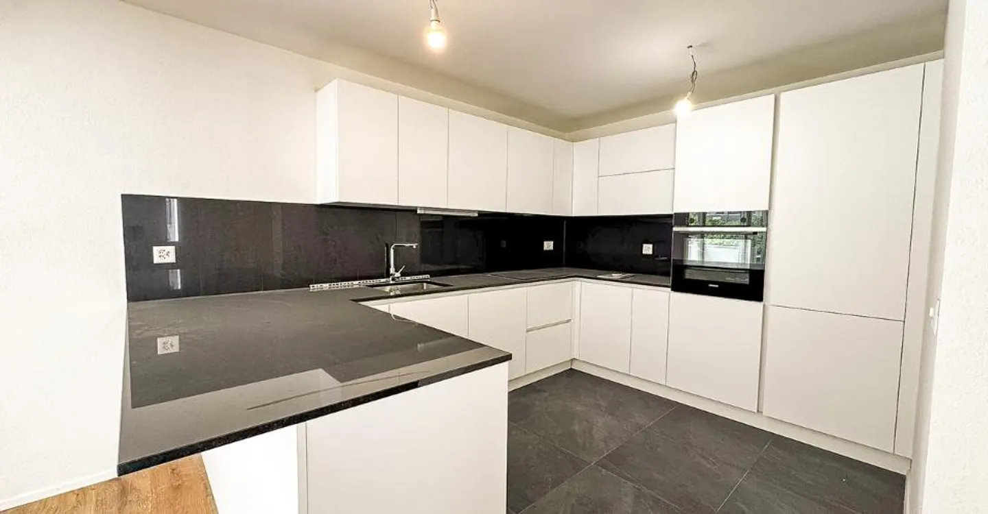 BROC - Magnificent 4.5-room apartment fully renovated - Photo 2 of 13
