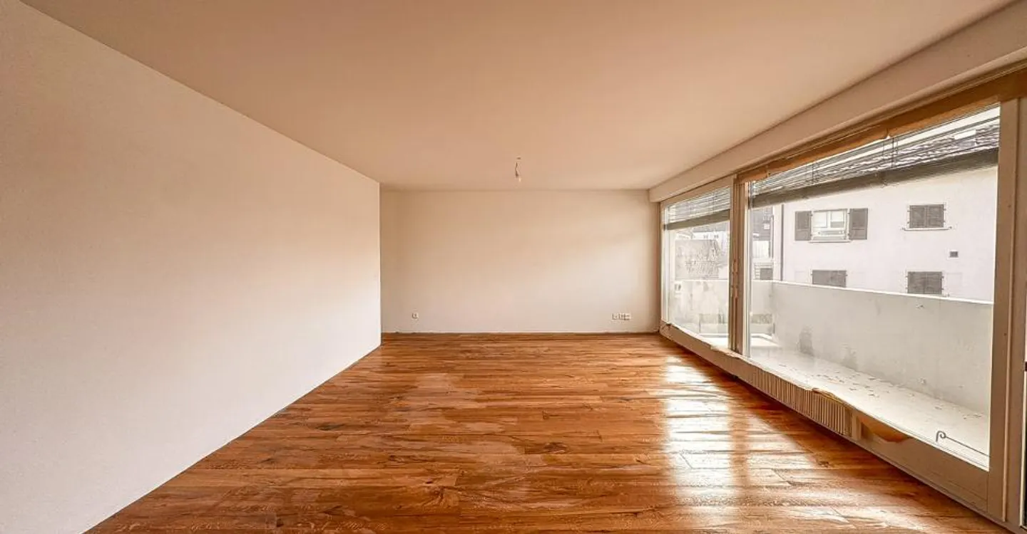 BROC - Magnificent 4.5-room apartment fully renovated - Photo 3 of 13