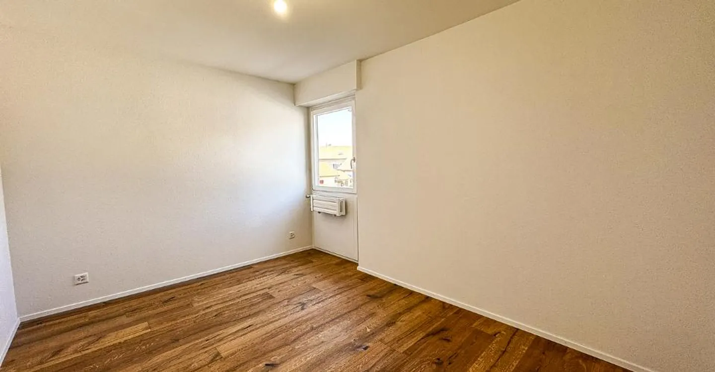 BROC - Magnificent 4.5-room apartment fully renovated - Photo 7 of 13