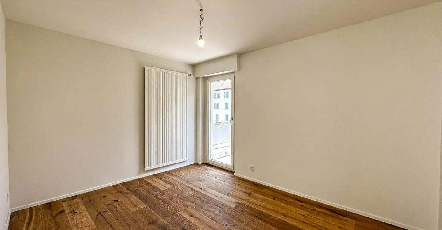 BROC - Magnificent 4.5-room apartment fully renovated - Photo 9 of 13