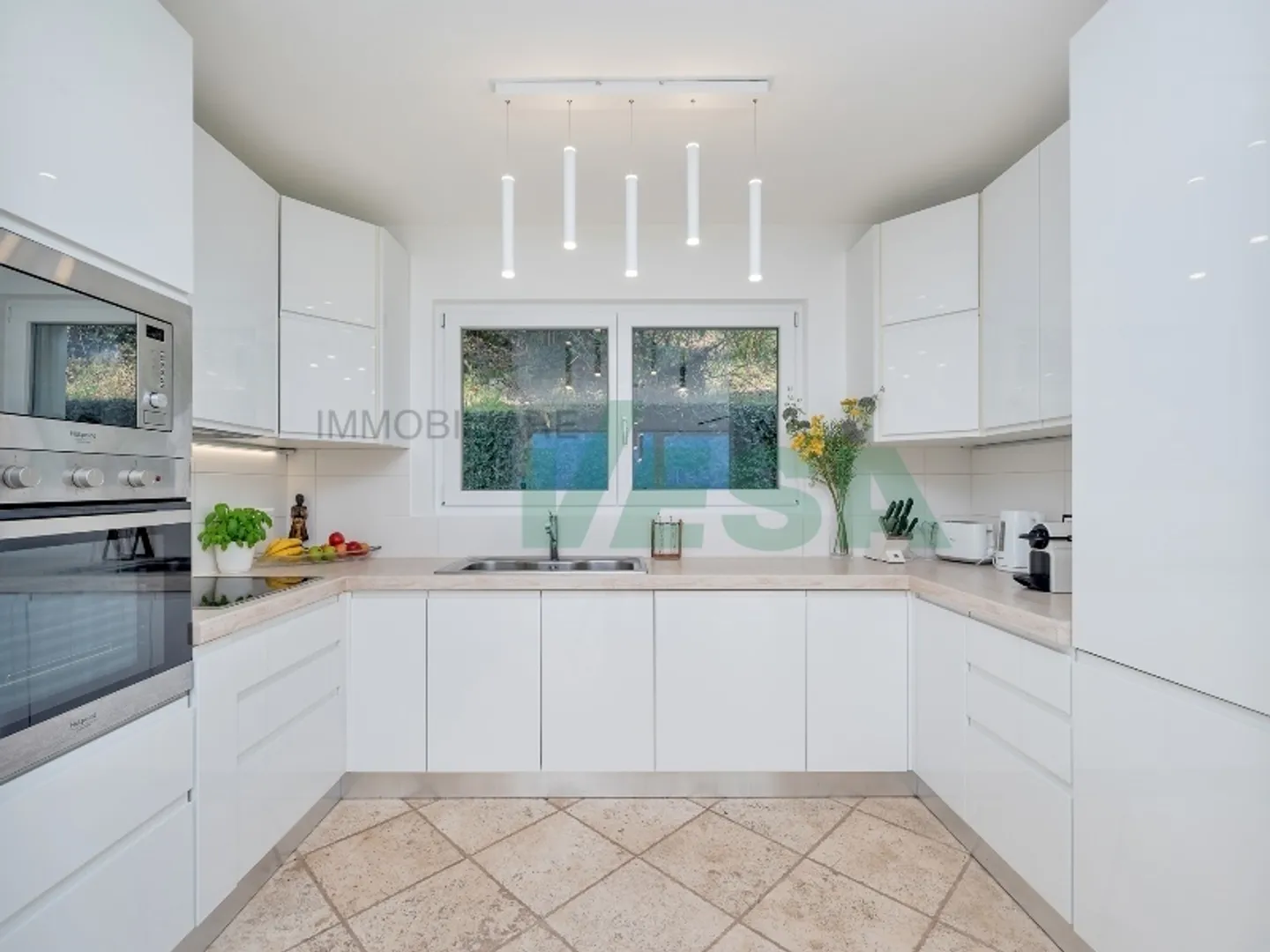 Charmante Immobilie mit spektakulärem Blick in ruhiger Lage - Foto 8 von 13