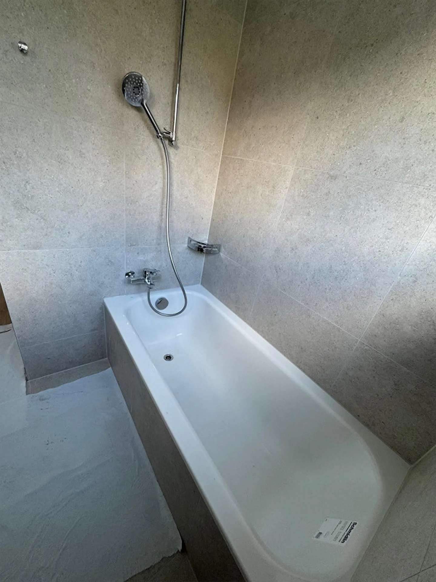 Neu renovierte 3,5 Zimmerwohnung mit Gartensitzplatz - Foto 8 von 13