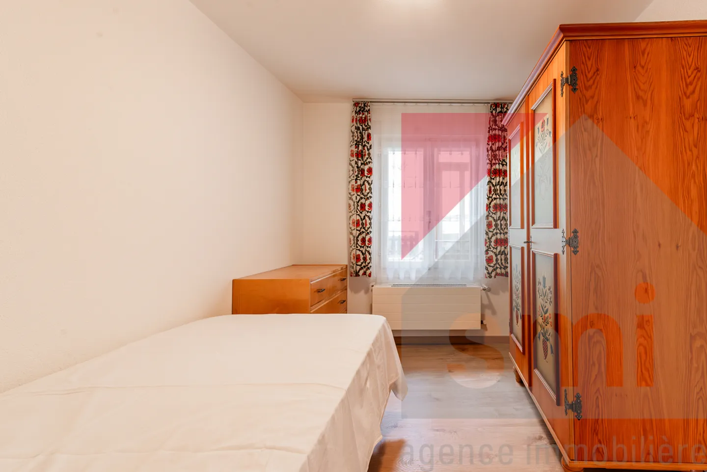 Affascinante casa bifamiliare con potenziale di ampliamento - Foto 11 di 19