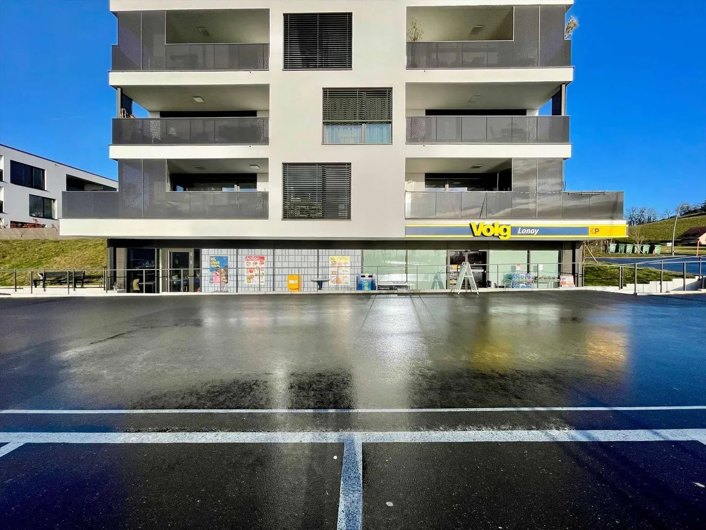 Spazio commerciale in vendita: - Foto 1 di 10