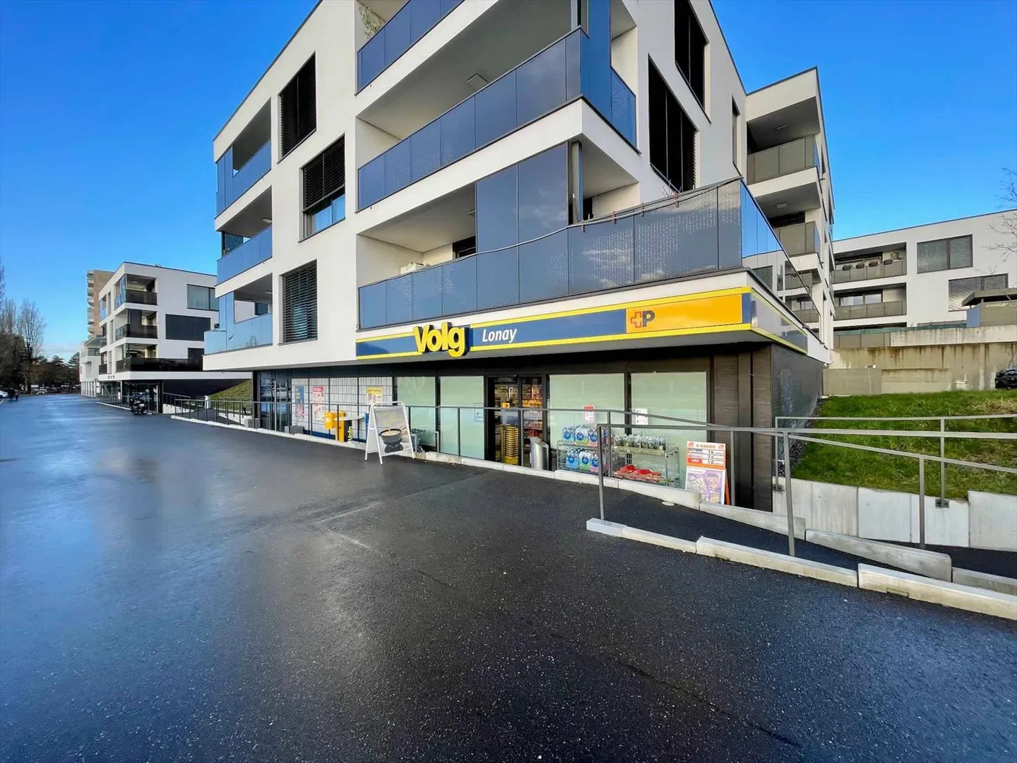 Spazio commerciale in vendita: - Foto 2 di 10