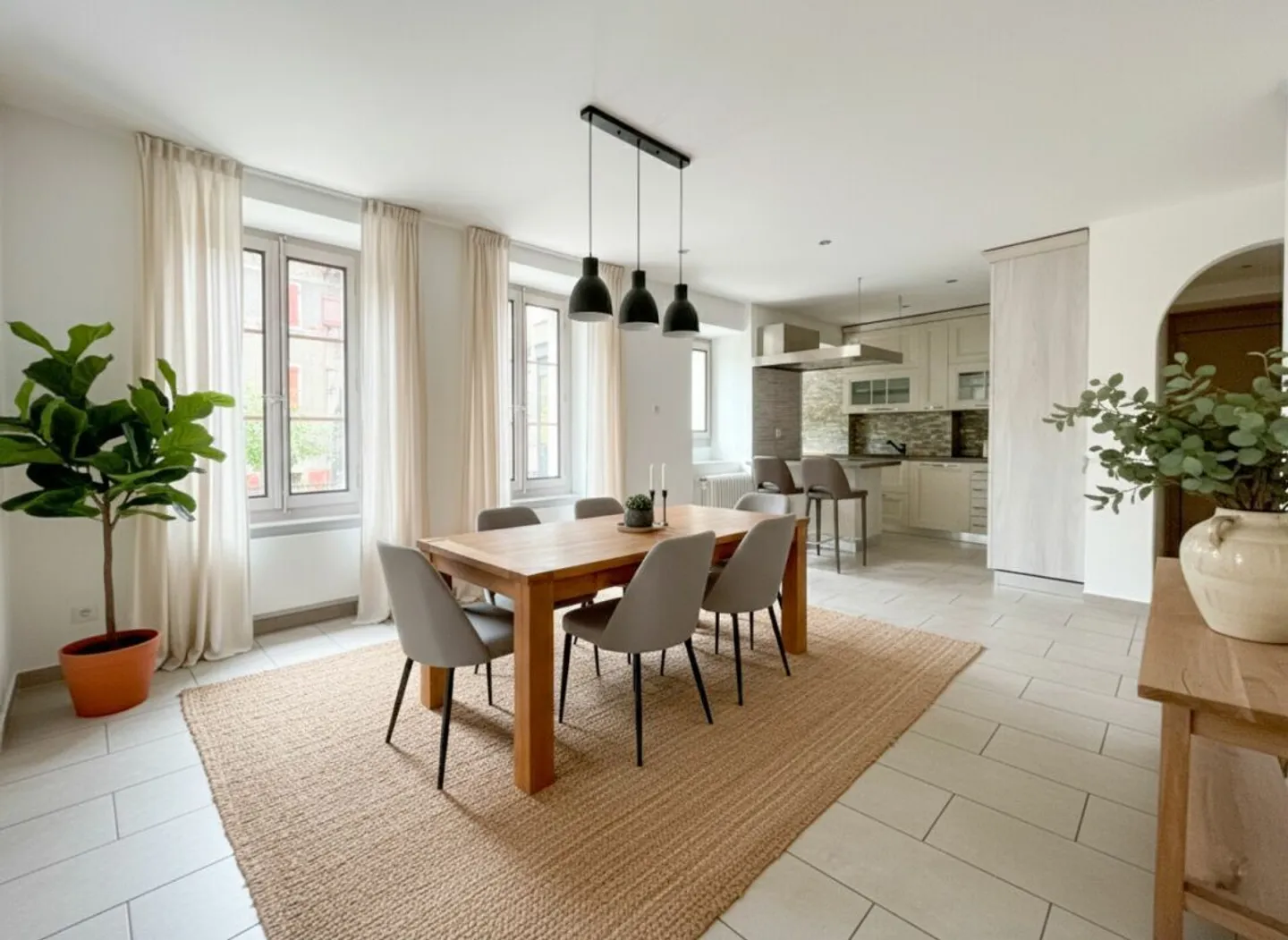 5.5 Room Apartment - Photo 1 of 17