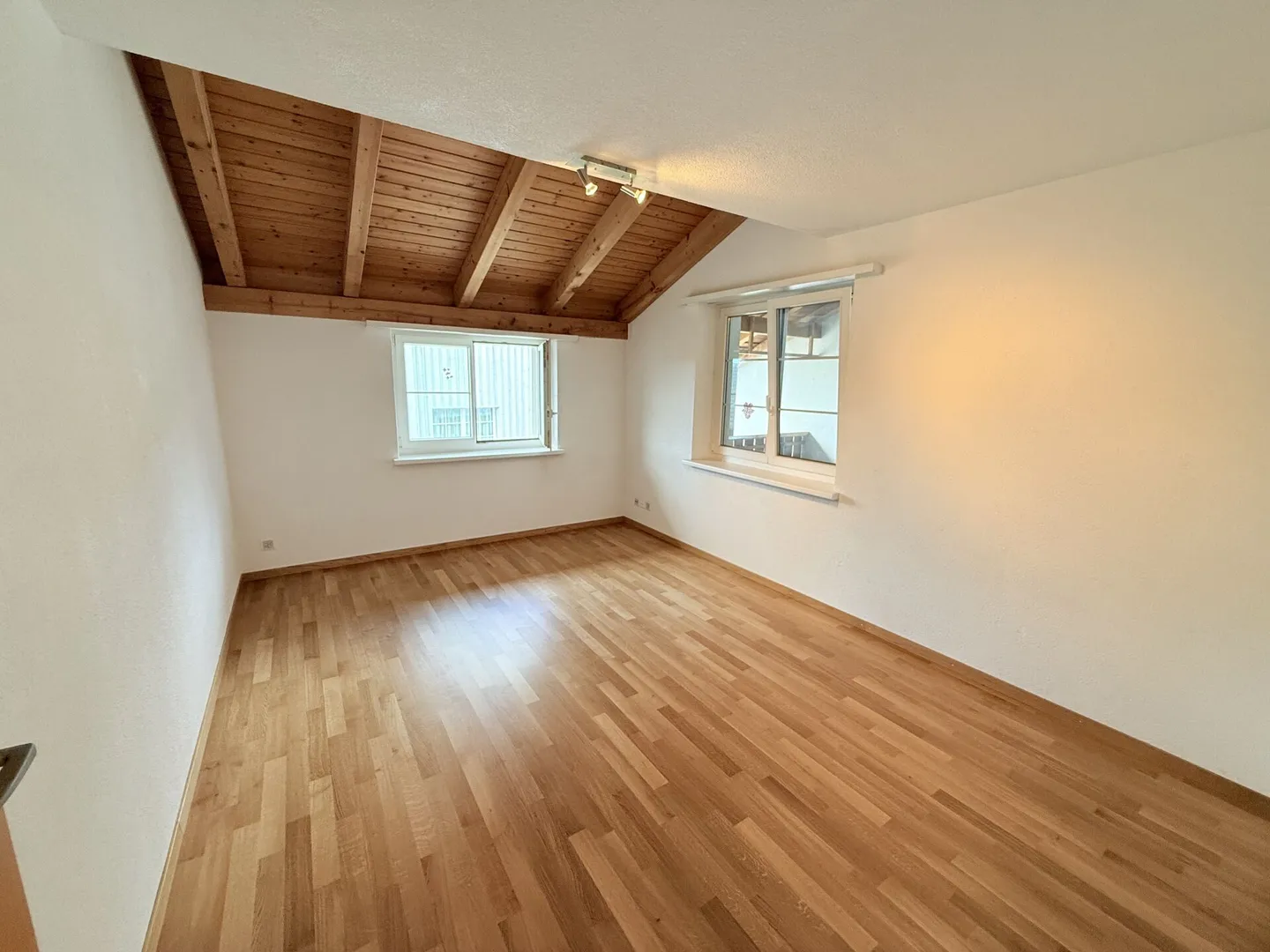 Sur deux étages vers le bonheur - Photo 4 sur 8