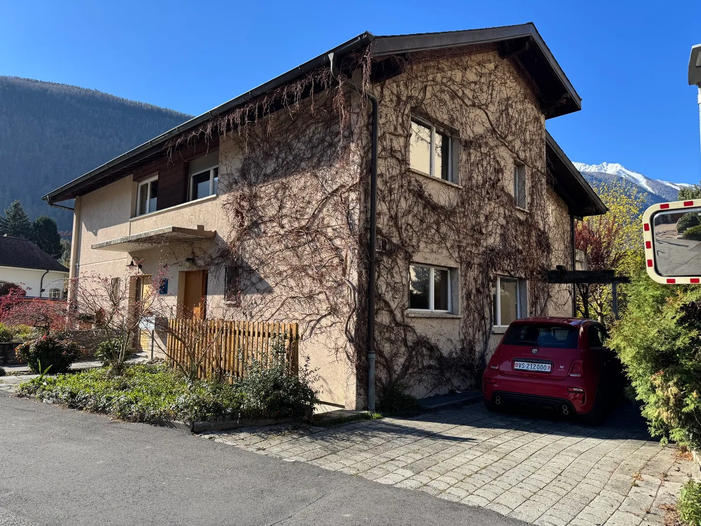 Villa for Renovation - Martigny - Ref. 10262595 - EXCLUSIVITY - Photo 1 of 13