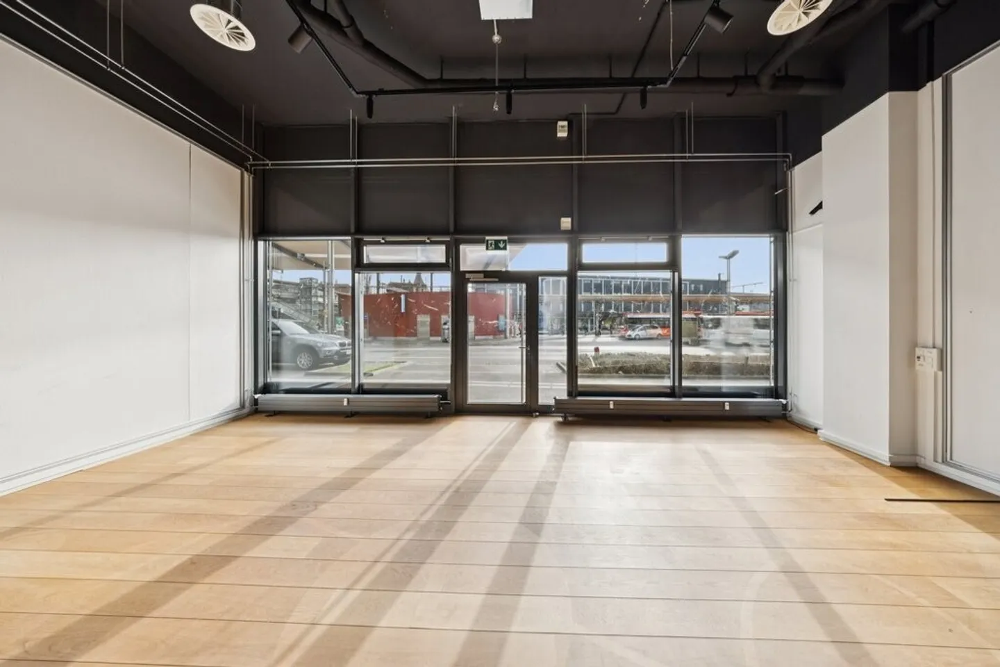 Espace commercial près de la gare de Zollikofen - Photo 4 sur 6