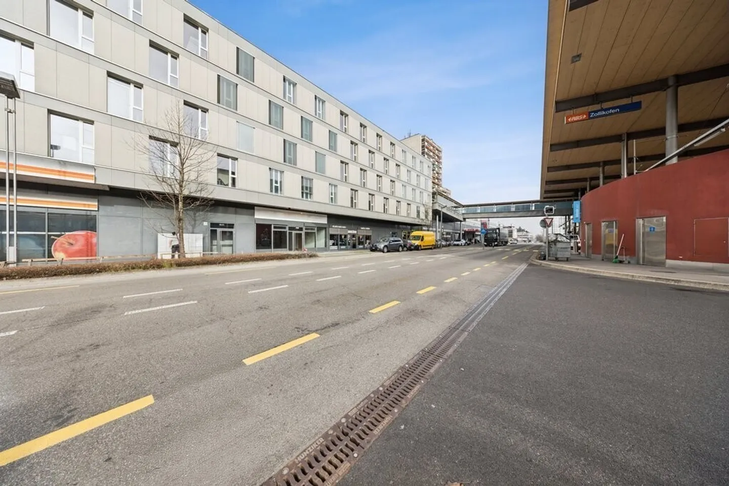 Espace commercial près de la gare de Zollikofen - Photo 1 sur 6