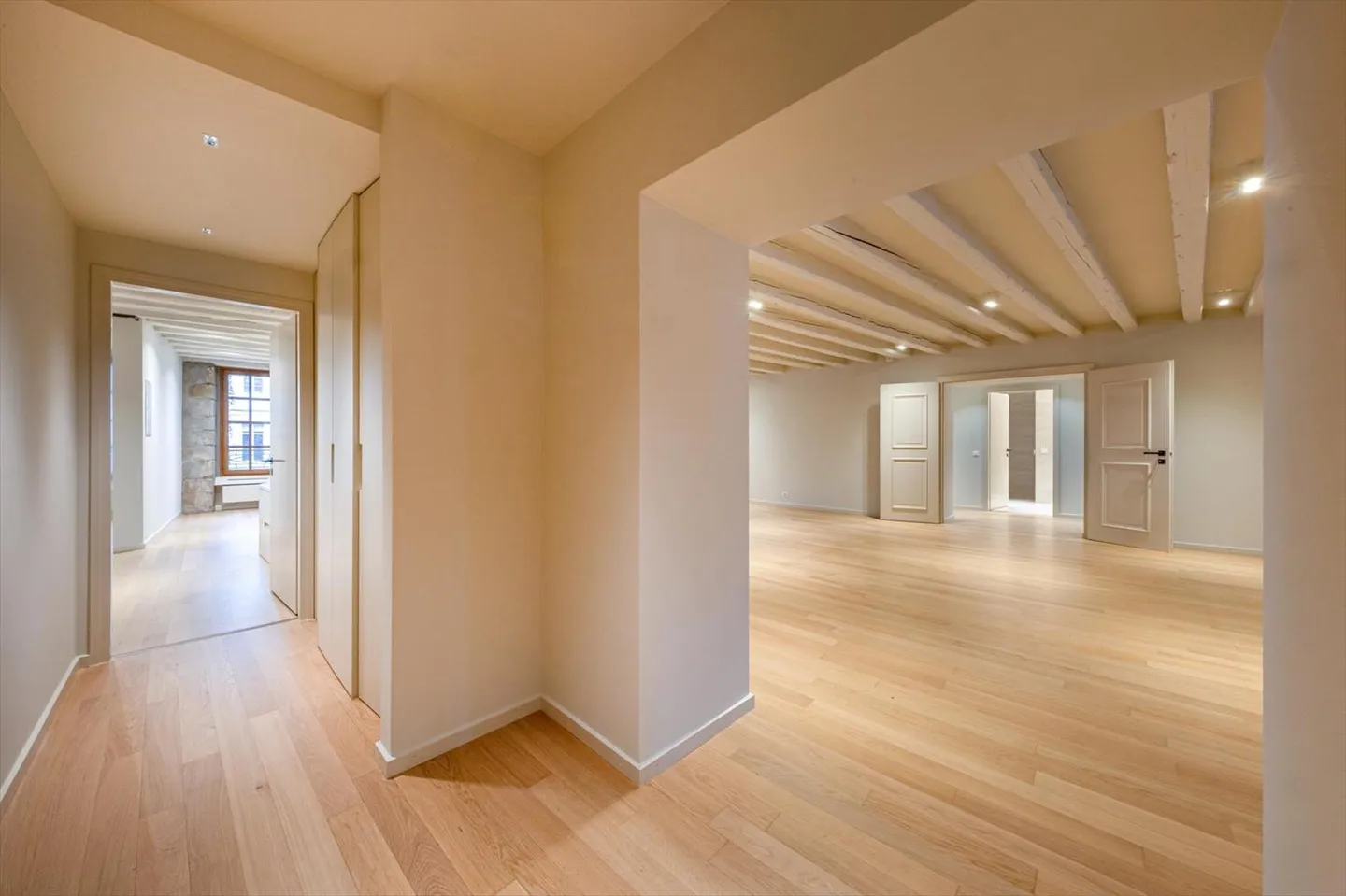 Appartement 6 pièces - Photo 5 sur 13