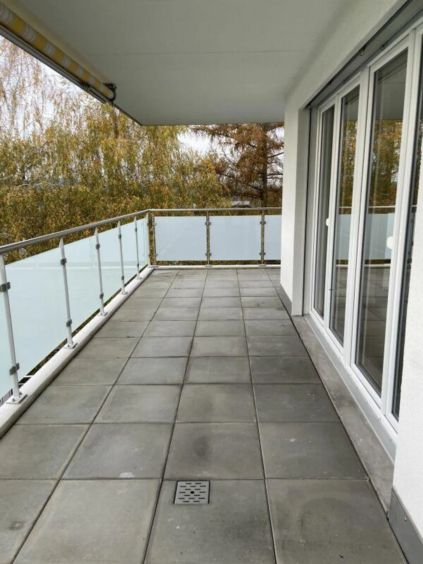 Modern 4.5 room apartment with large balcony - Photo 10 of 10