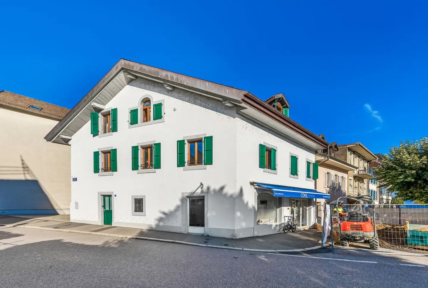 Mieteinnahmegebäude in Rolle - Foto 2 von 13