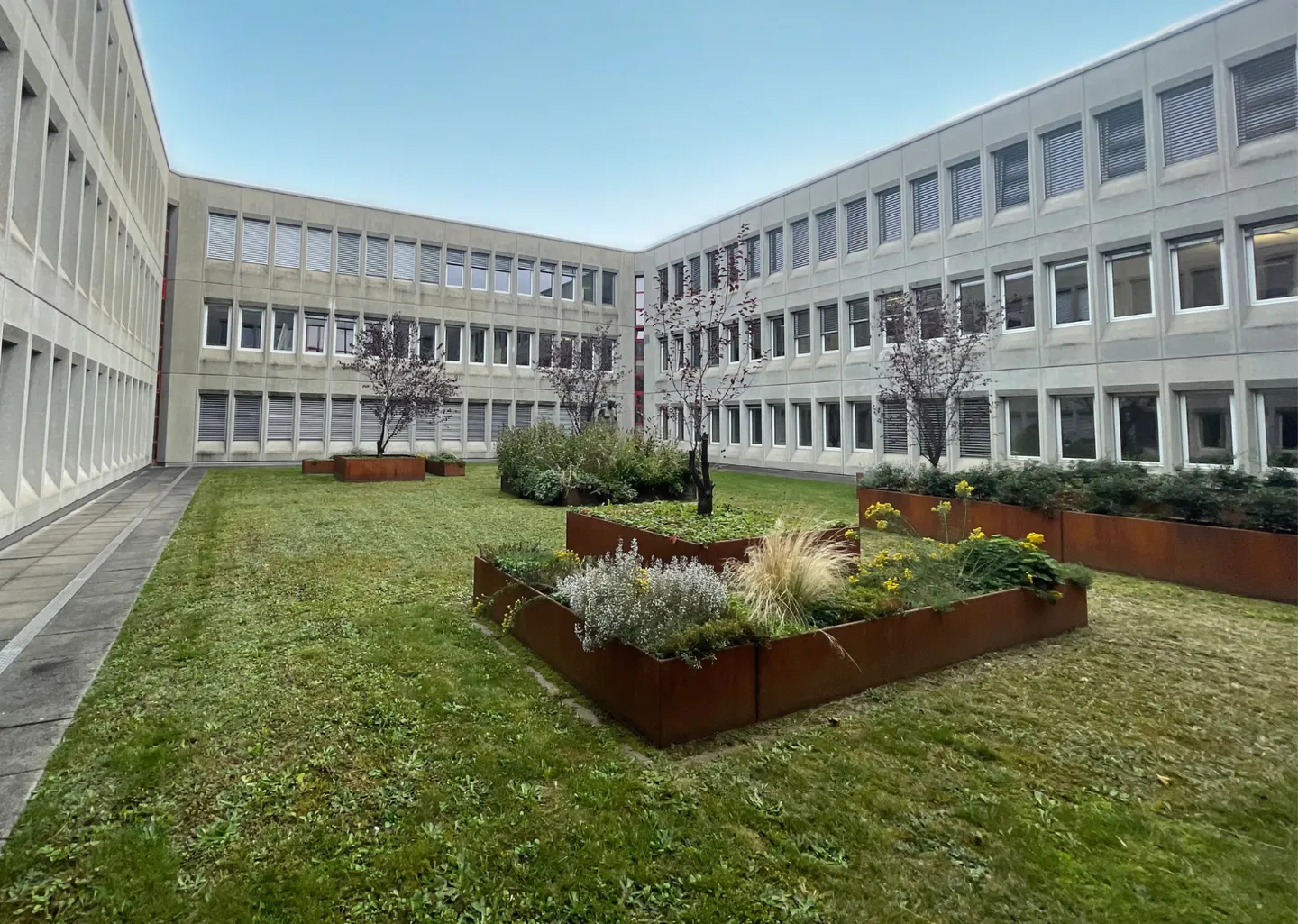 Bureaux dans un environnement calme 58 m² - Photo 1 sur 9