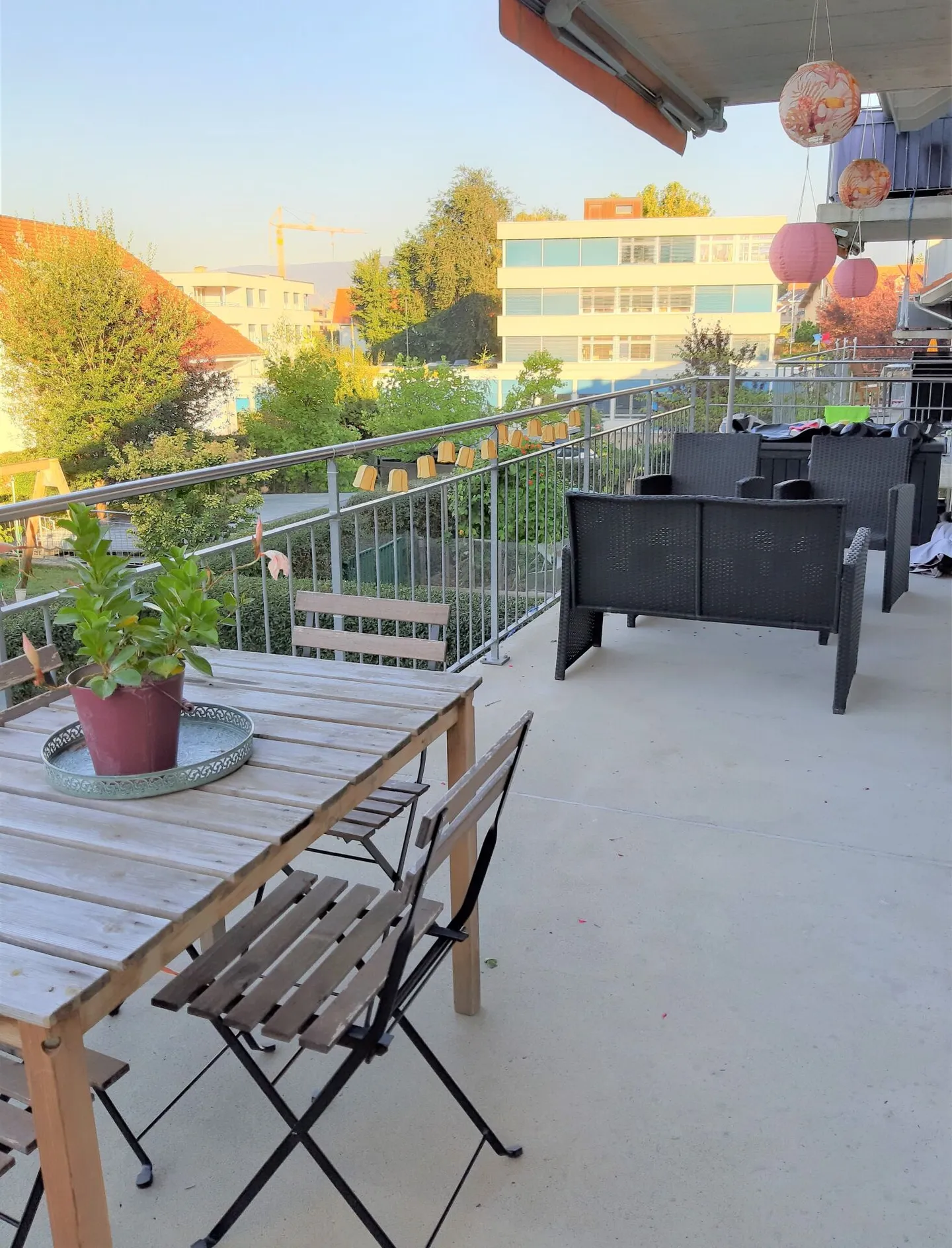 Modernes Apartment in Ins - Foto 4 von 5