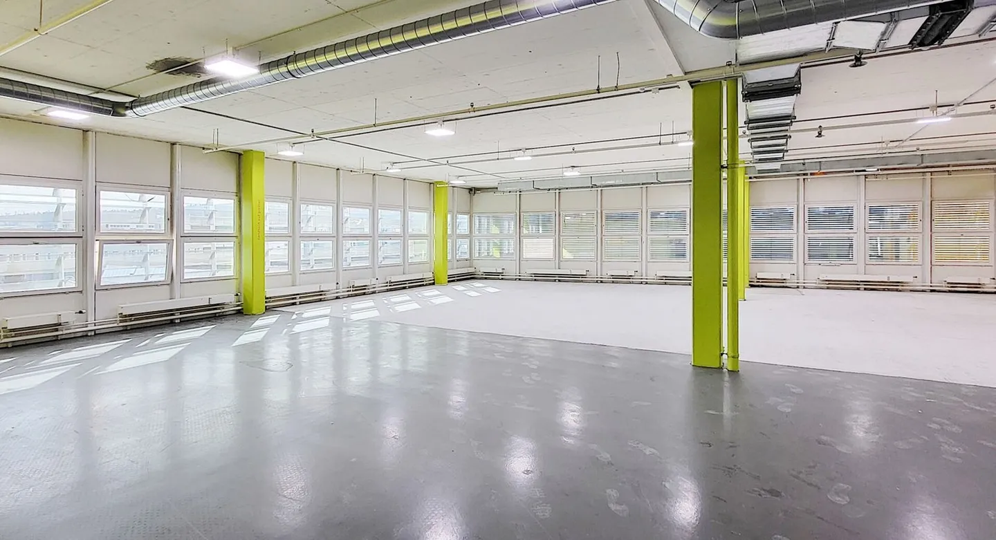 Sales Area in Grütpark - directly next to Cleverfit! - Photo 1 of 13