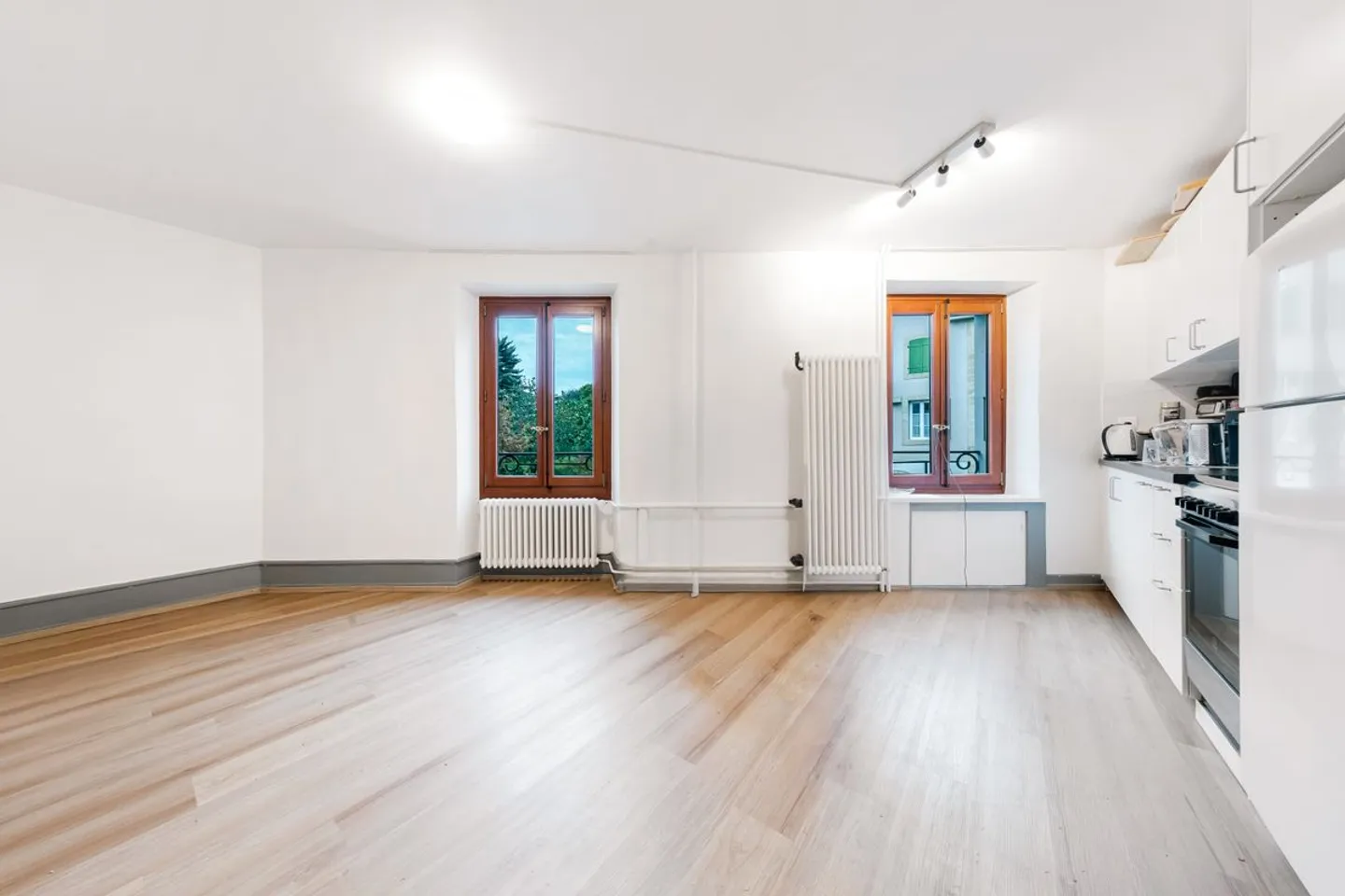 Mieteinnahmegebäude in Rolle - Foto 4 von 13