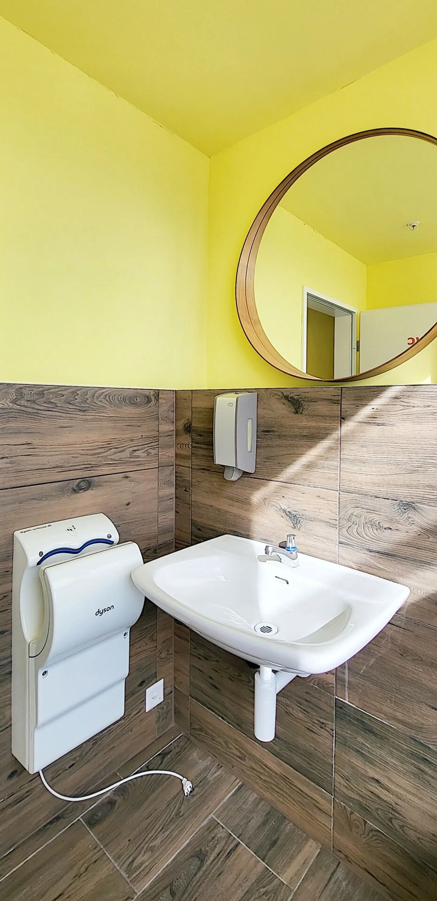 Sales Area in Grütpark - directly next to Cleverfit! - Photo 9 of 13
