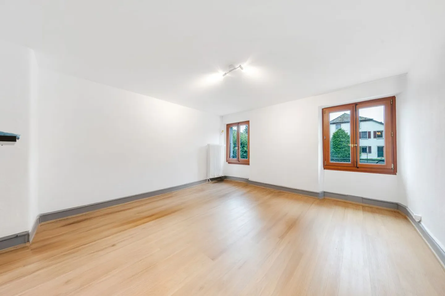 Mieteinnahmegebäude in Rolle - Foto 7 von 13