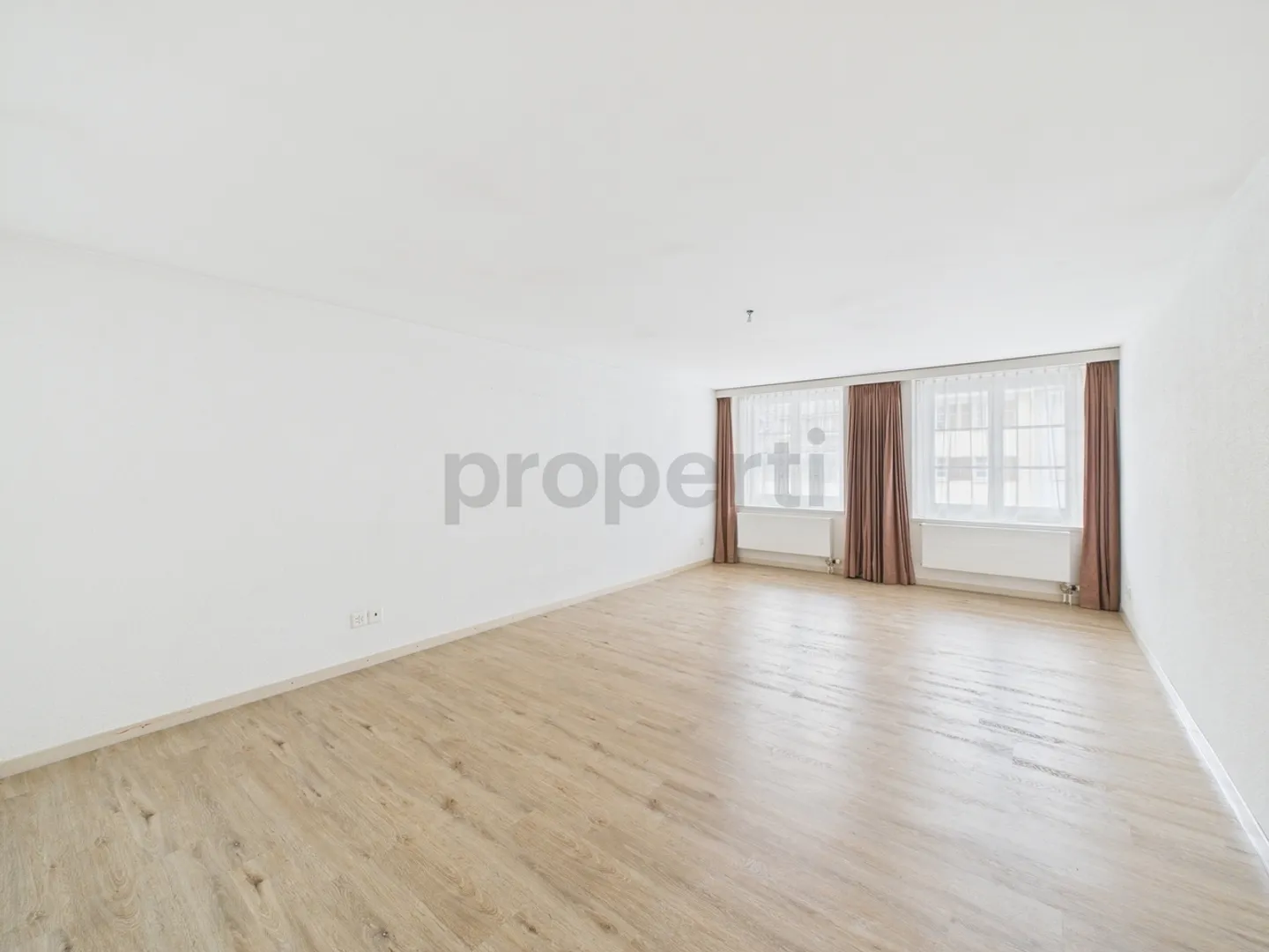 Grosszügige 3-Zimmer-Wohnung mit historischem Charme im Herzen von Willisau - Foto 4 von 11