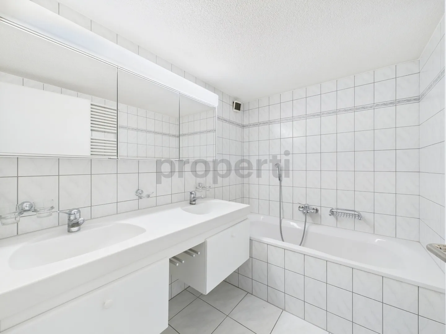 Grosszügige 3-Zimmer-Wohnung mit historischem Charme im Herzen von Willisau - Foto 9 von 11