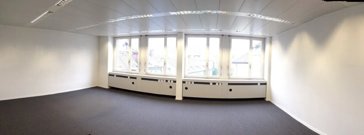 231m2 Office Space for Sublease until June 30, 2025 - Photo 2 of 4