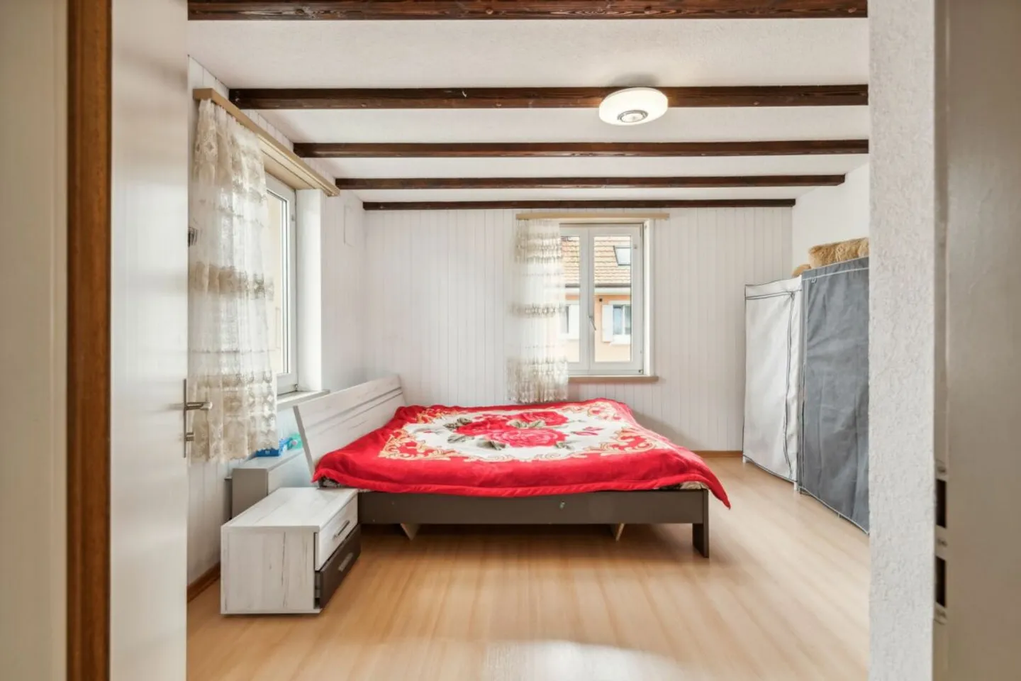 Edificio residenziale e commerciale di 6,5 locali con diverse possibilità di utilizzo - Foto 6 di 17