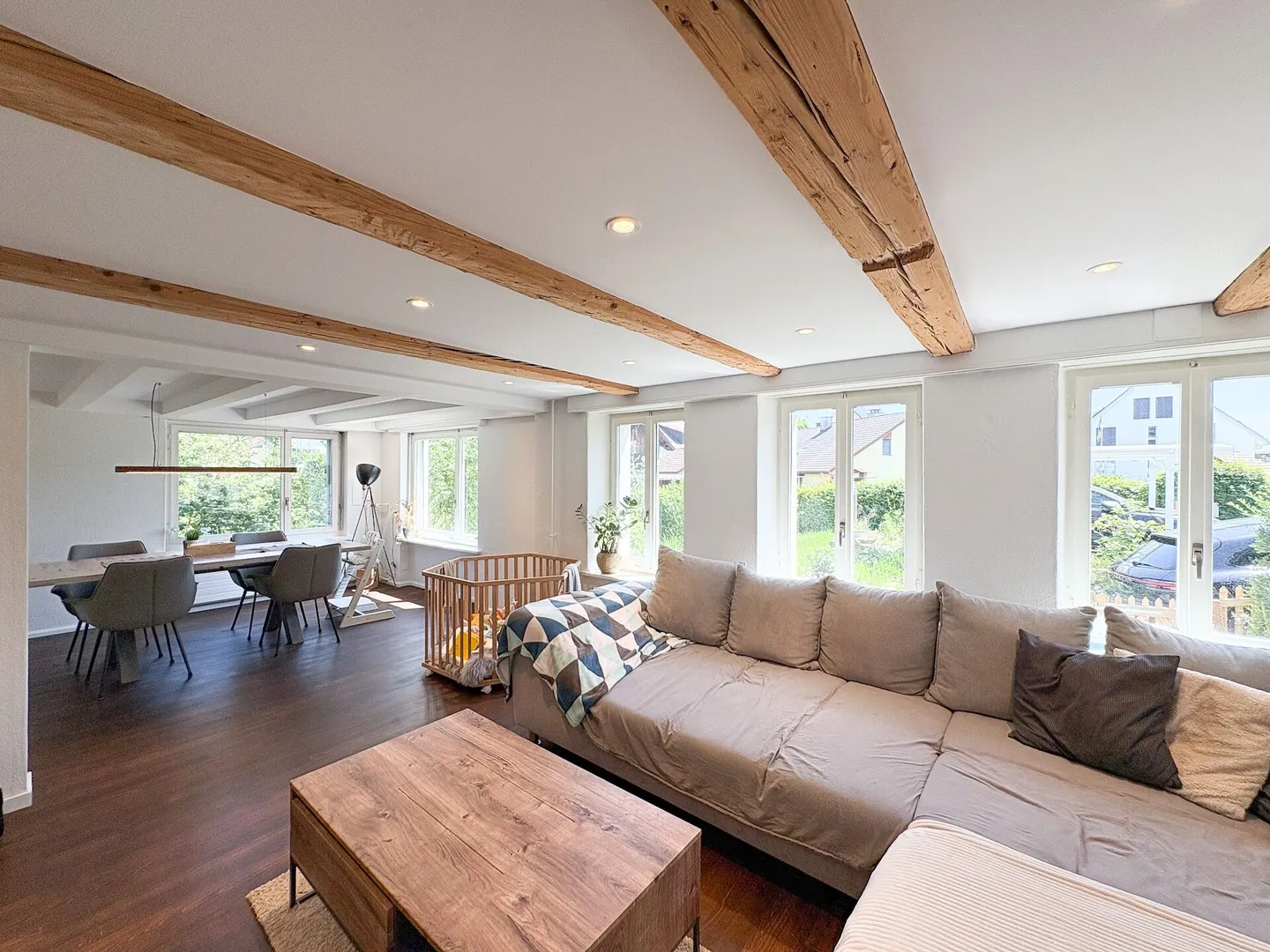 4.5-Room Semi-Detached House in Sunny Location - Photo 3 of 12