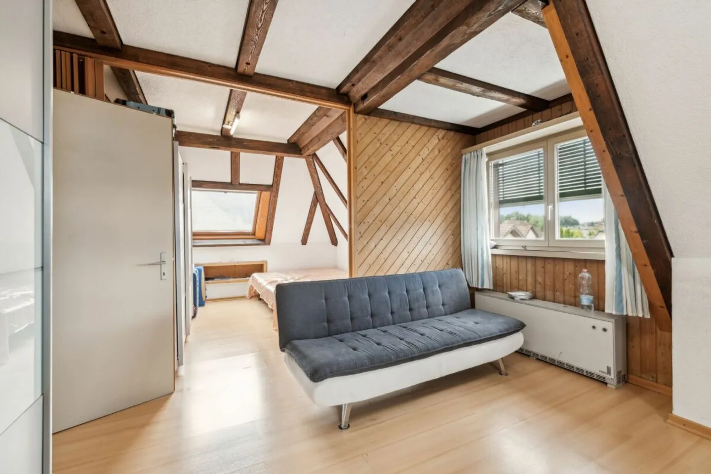 Edificio residenziale e commerciale di 6,5 locali con diverse possibilità di utilizzo - Foto 9 di 17