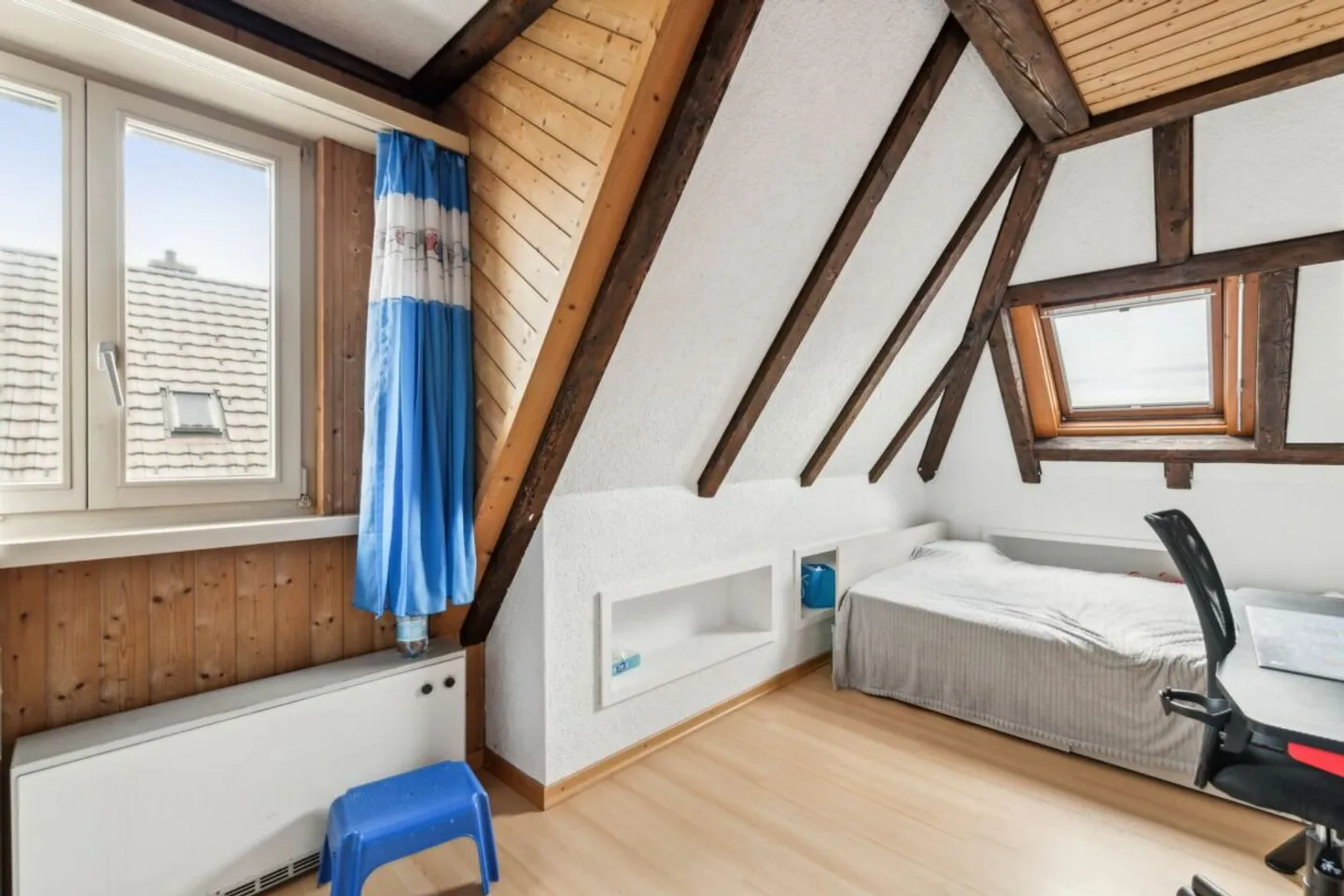 Edificio residenziale e commerciale di 6,5 locali con diverse possibilità di utilizzo - Foto 11 di 17