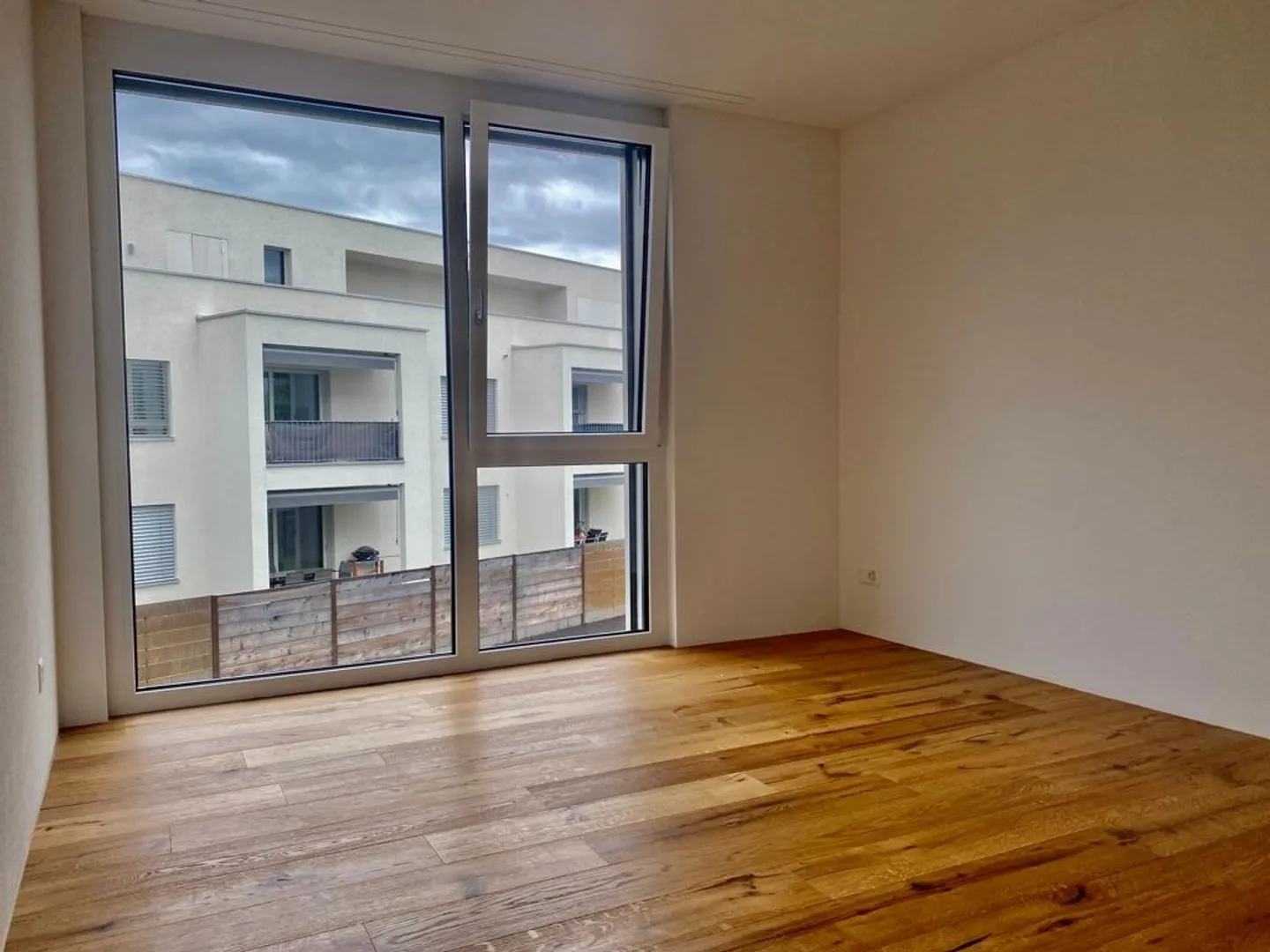 Exclusive 2.5-room apartment (1st floor) - Photo 6 of 11