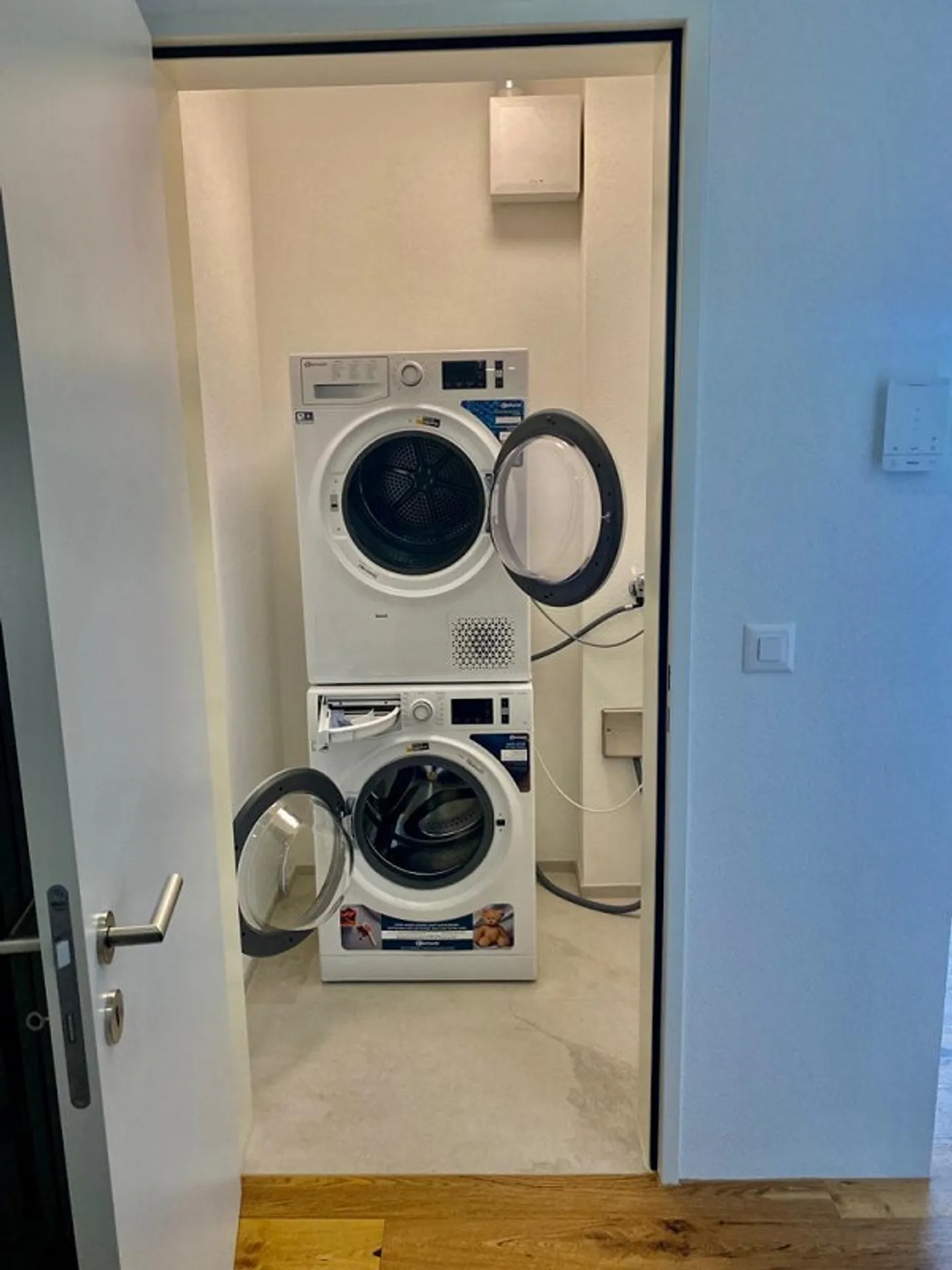 Exclusive 2.5-room apartment (1st floor) - Photo 7 of 11
