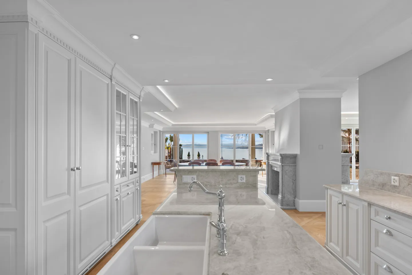 Luxury Villa with Lake View - Photo 3 of 4