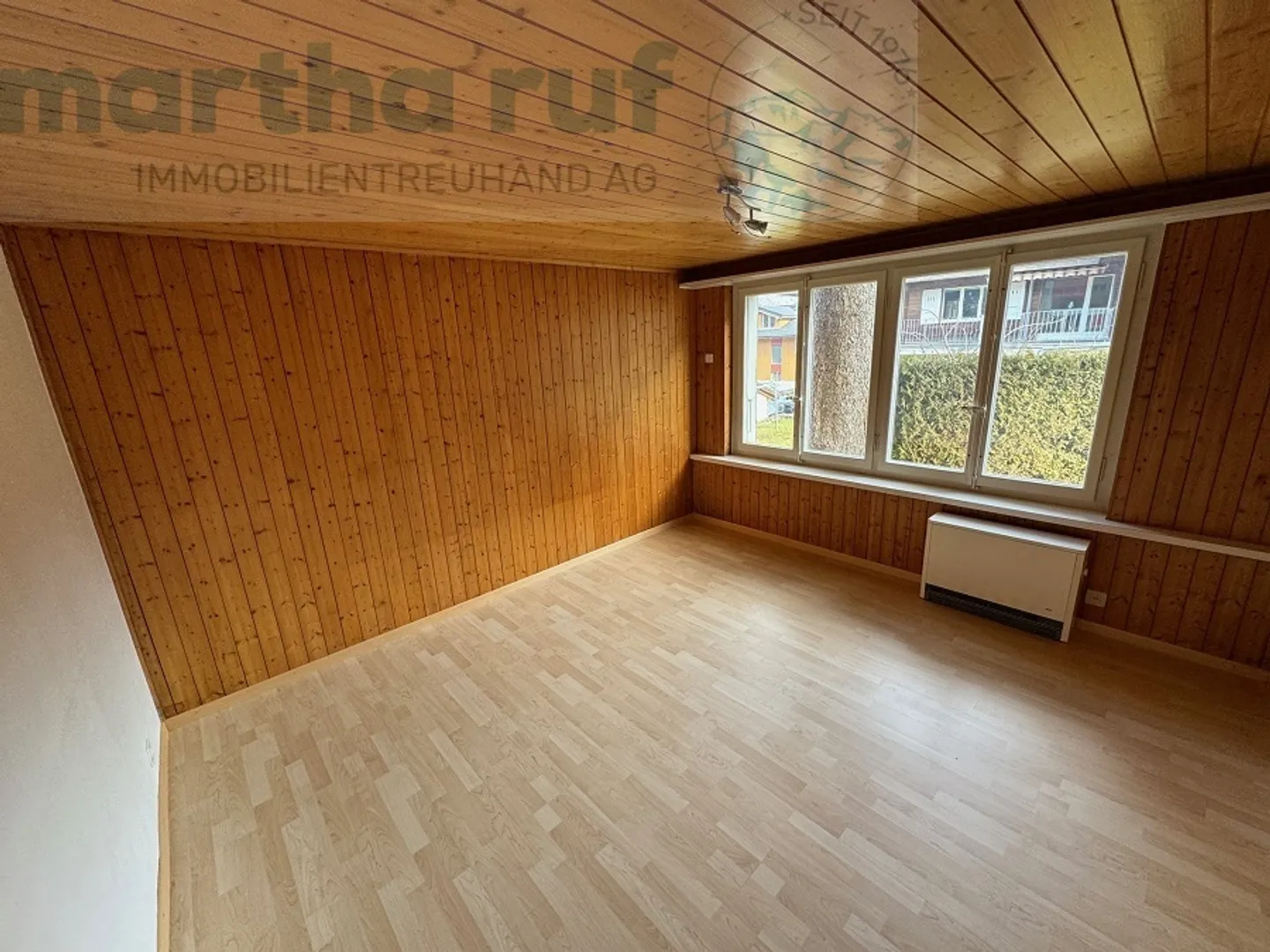 Multi-family house with three small apartments and large outdoor area - Photo 4 of 20