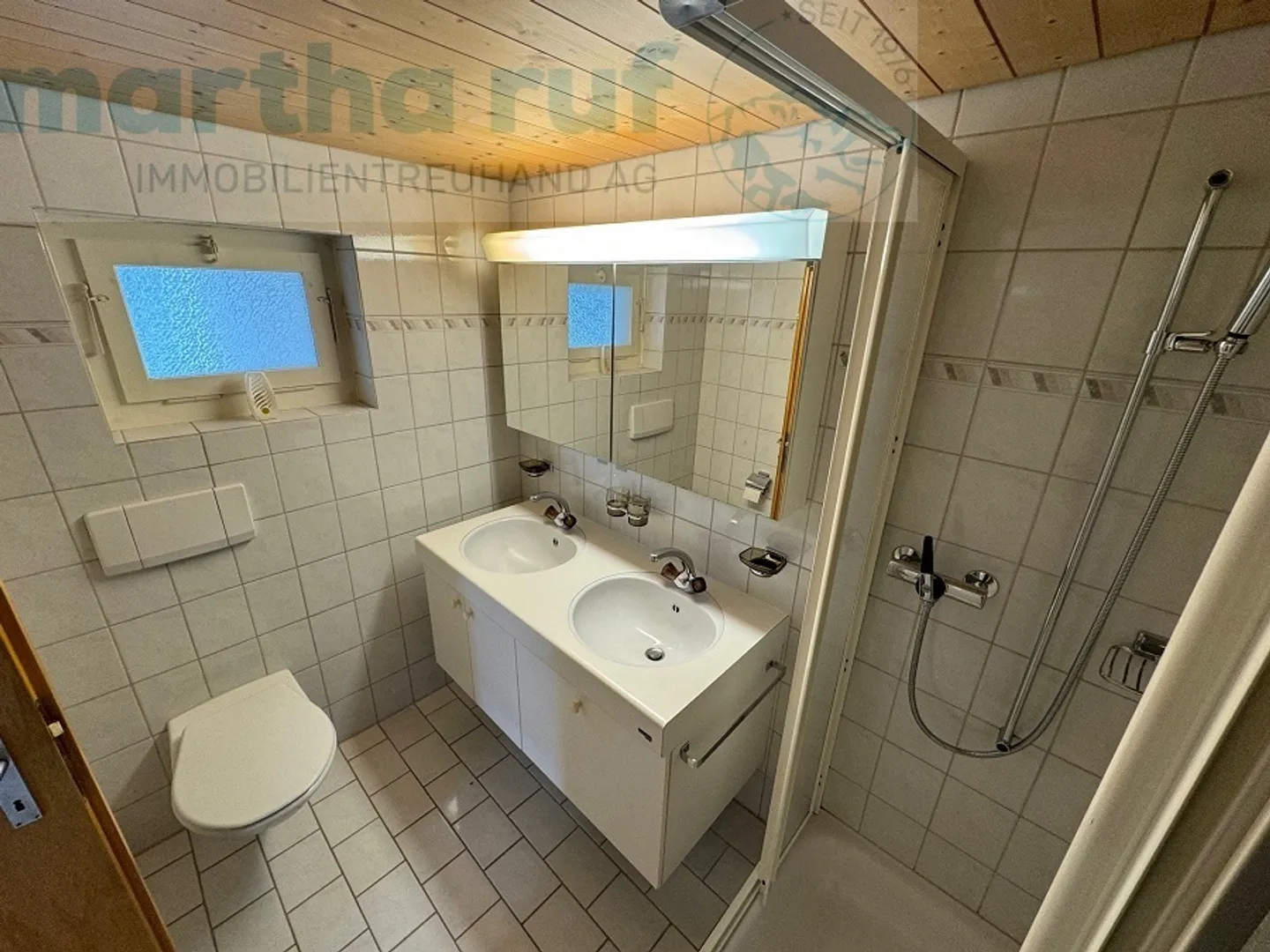 Multi-family house with three small apartments and large outdoor area - Photo 5 of 20