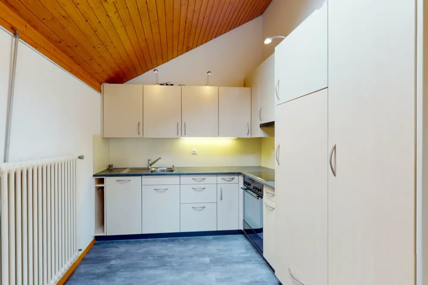 Appartamento mansardato di 2,5 stanze - Foto 1 di 9