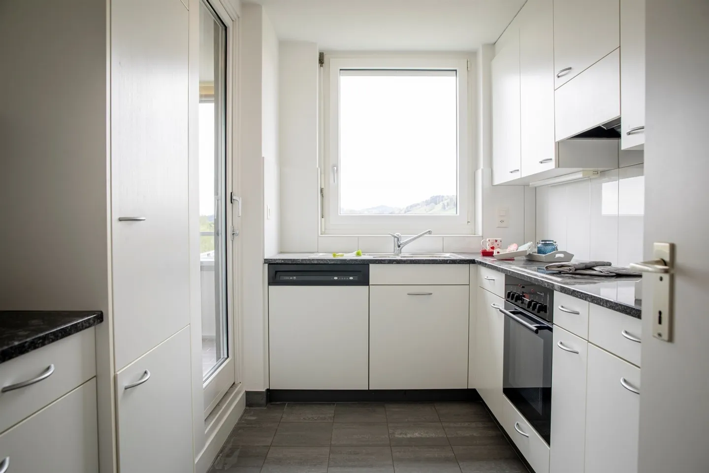 Geräumige Wohnung im Schlössli - Foto 2 von 7