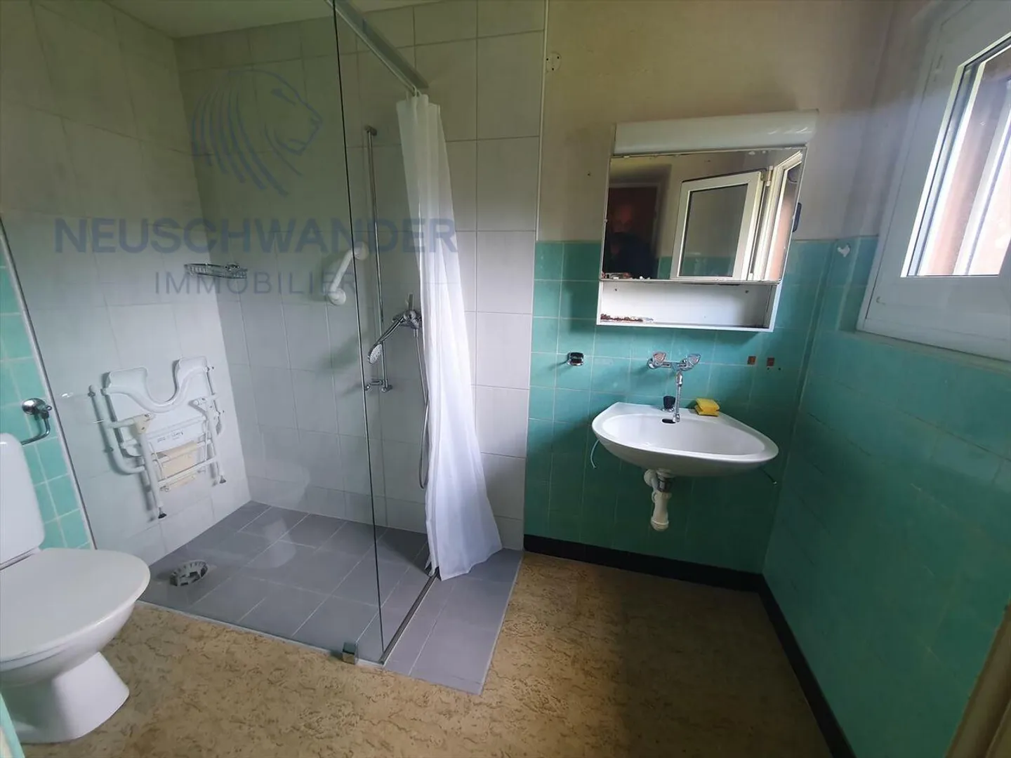 Piccola casa nella prateria da ristrutturare su un grande lotto - Foto 9 di 14