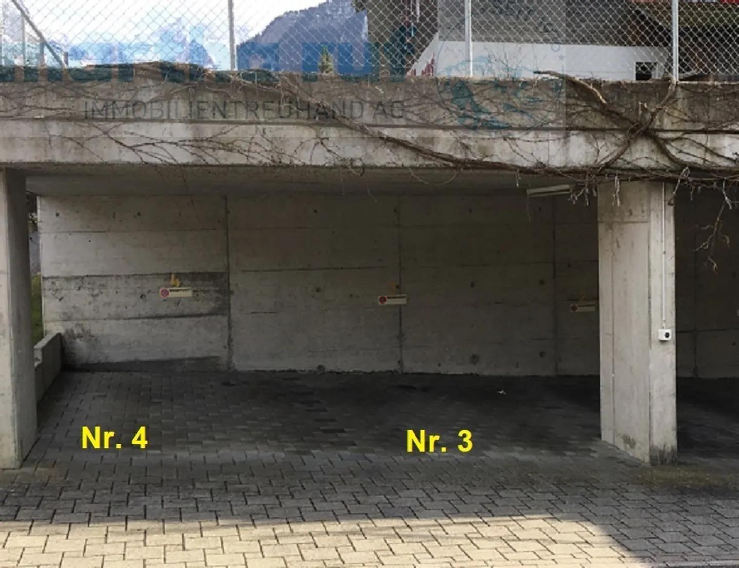 Multi-family house with three small apartments and large outdoor area - Photo 19 of 20