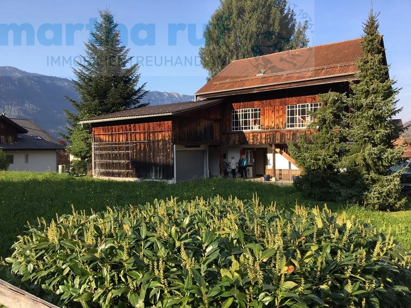 Multi-family house with three small apartments and large outdoor area - Photo 18 of 20