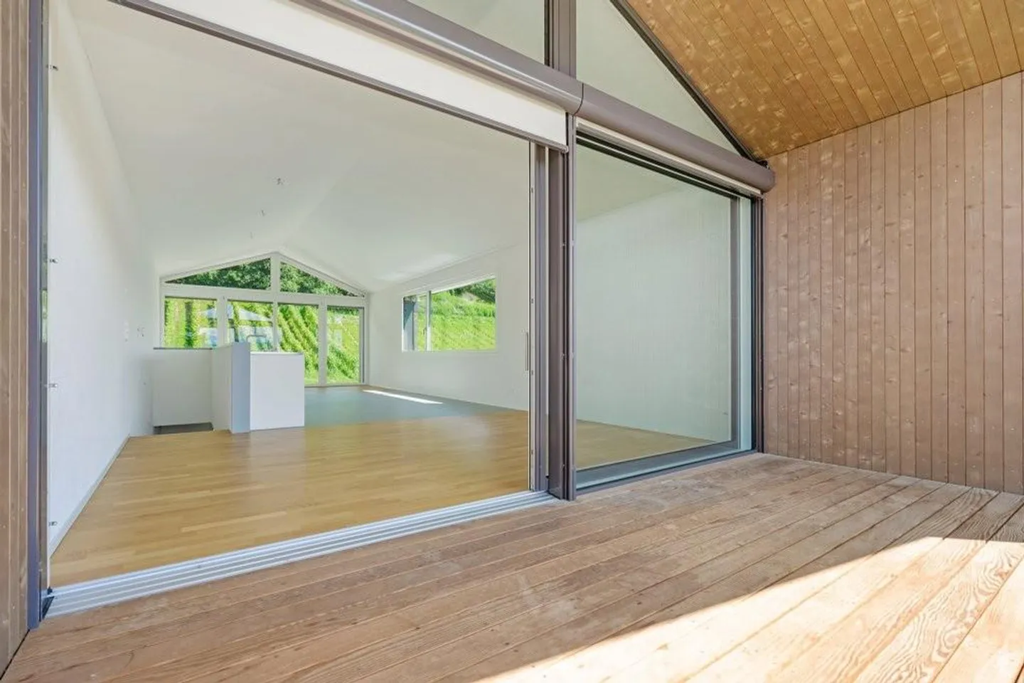 La tua nuova casa da sogno con giardino sul lago di Murten! - Foto 5 di 11